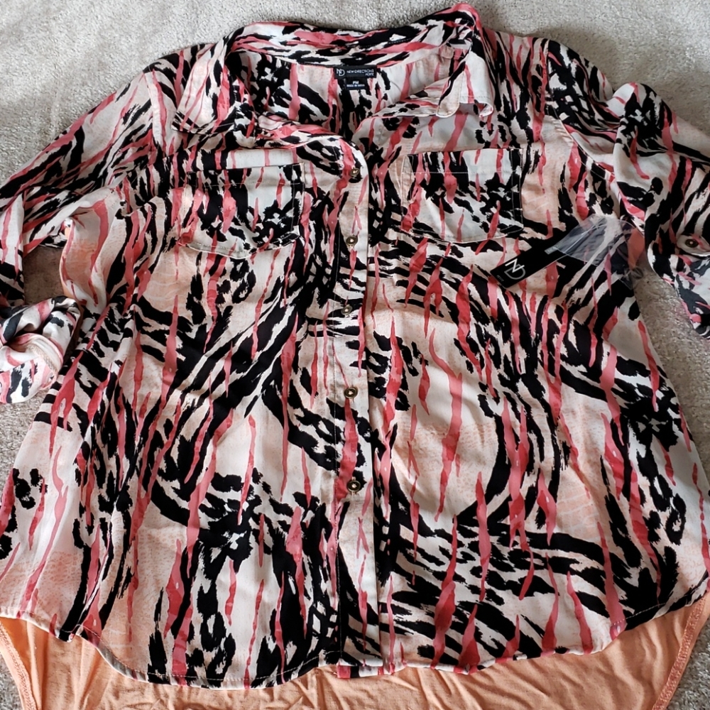New Directions Petite Medium Top New w/ Tags